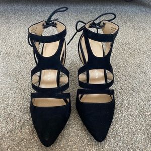 NWOT Chinese Laundry Faux Suede Pumps